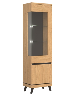 Vitrine rechts ATE 06